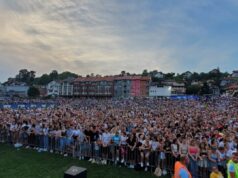 Pobjednik Zvezda Granda: Nermina Handžića u njegovom Tešnju dočelo 20.000 ljudi