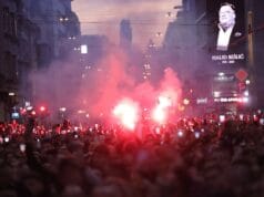 Halid Bešlić ujedinio ljude i nakon smrti – oproštaj u gotovo stotinu gradova