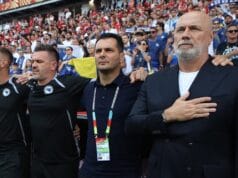 The Guardian oduševljen Barbarezovim stajlingom: Čije odijelo nosi bh. selektor?